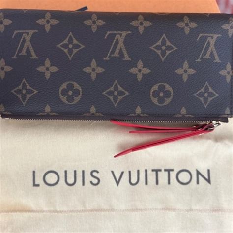 LOUIS VUITTON Monogram Adele Wallet Coquelicot.